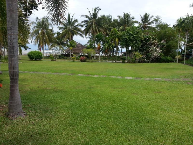 Oyo 89972 Borneo Paradise Beach Hotel Kinarut Exterior photo